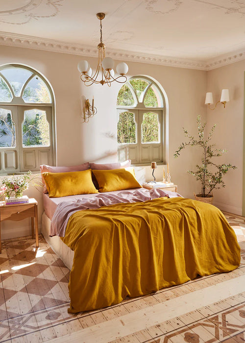 9 Summer Linen Colour Combinations That Bring the Sunshine Indoors