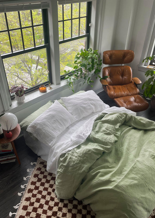 23 Inspiring Ways the Bed Threads Community Style Their Bedrooms