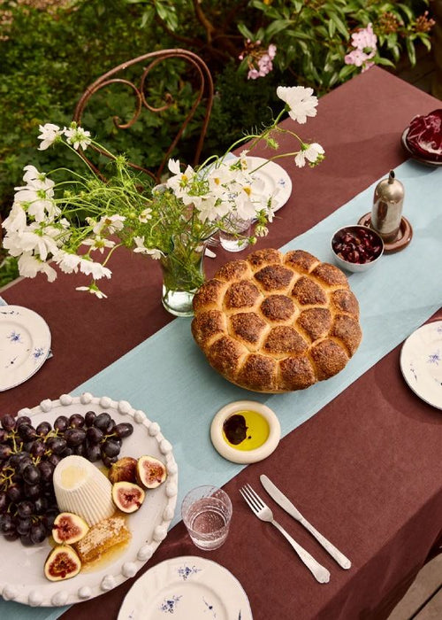 The Secret to Creating the Perfect Grazing Table? Hint: Colour