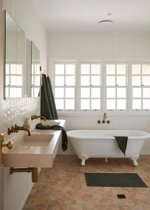 7 Bathroom Cleaning Tricks You’ll Wish You’d Known Sooner