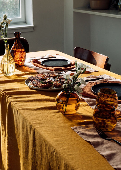 6 Steps to Hosting a Chic Halloween Dinner Party