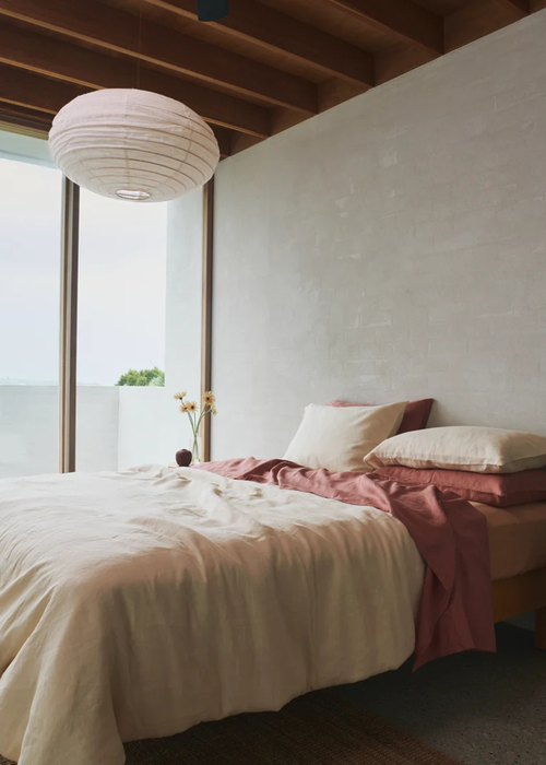 10 Dreamy Hotels Where You Can Sleep in Bed Threads