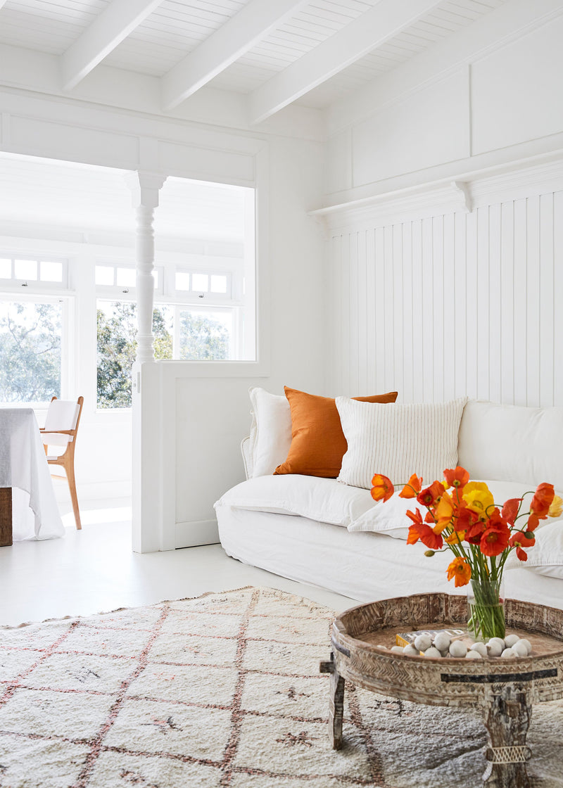 How to Pick the Perfect White Paint For Your Home, According to Experts
