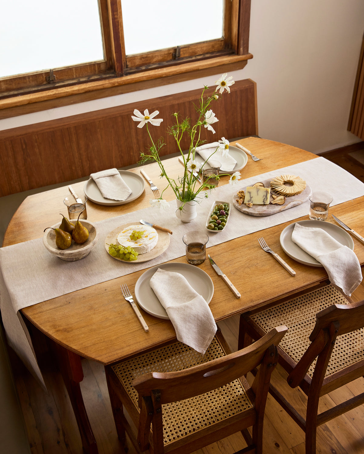 Beautiful Easter Table Setting Ideas to Celebrate in Style
