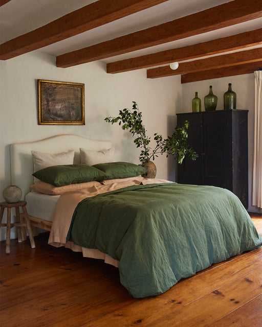 Bed Threads Swatch Card